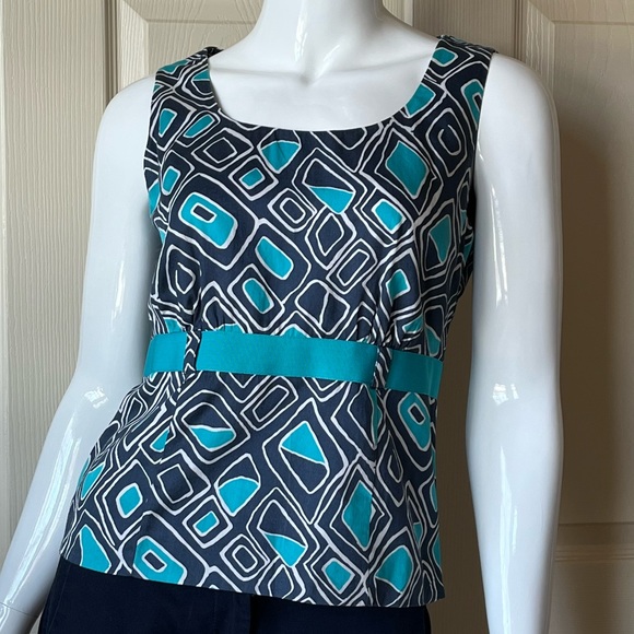 Précis Petite - women’s top (Size S - 8 on tag) - Picture 2 of 3